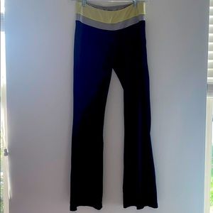 Black yoga pants